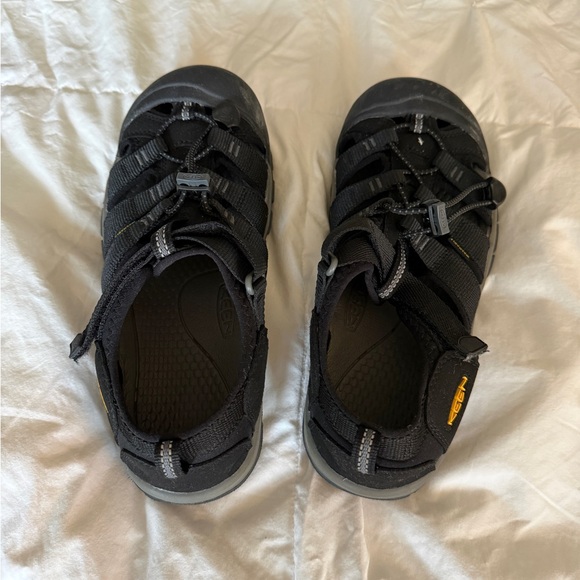 Keen Black Sandals size 38/US 6 EUC - Picture 8 of 11